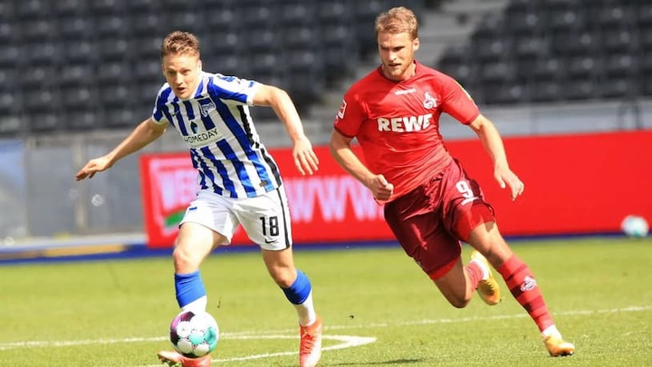 Hertha Berlin cùng Dusseldorf