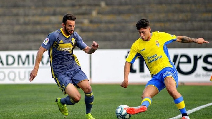 Vallecano cùng Cadiz