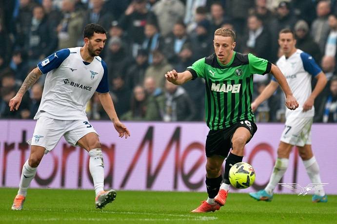 Lazio với Sassuolo
