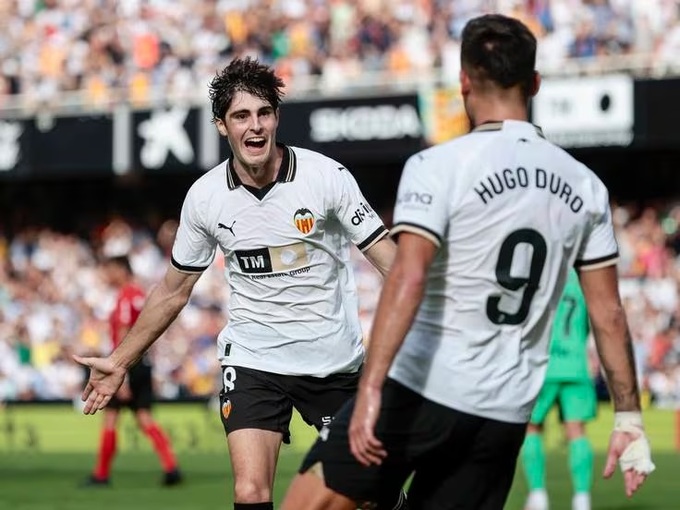 Celta Vigo cùng Valencia